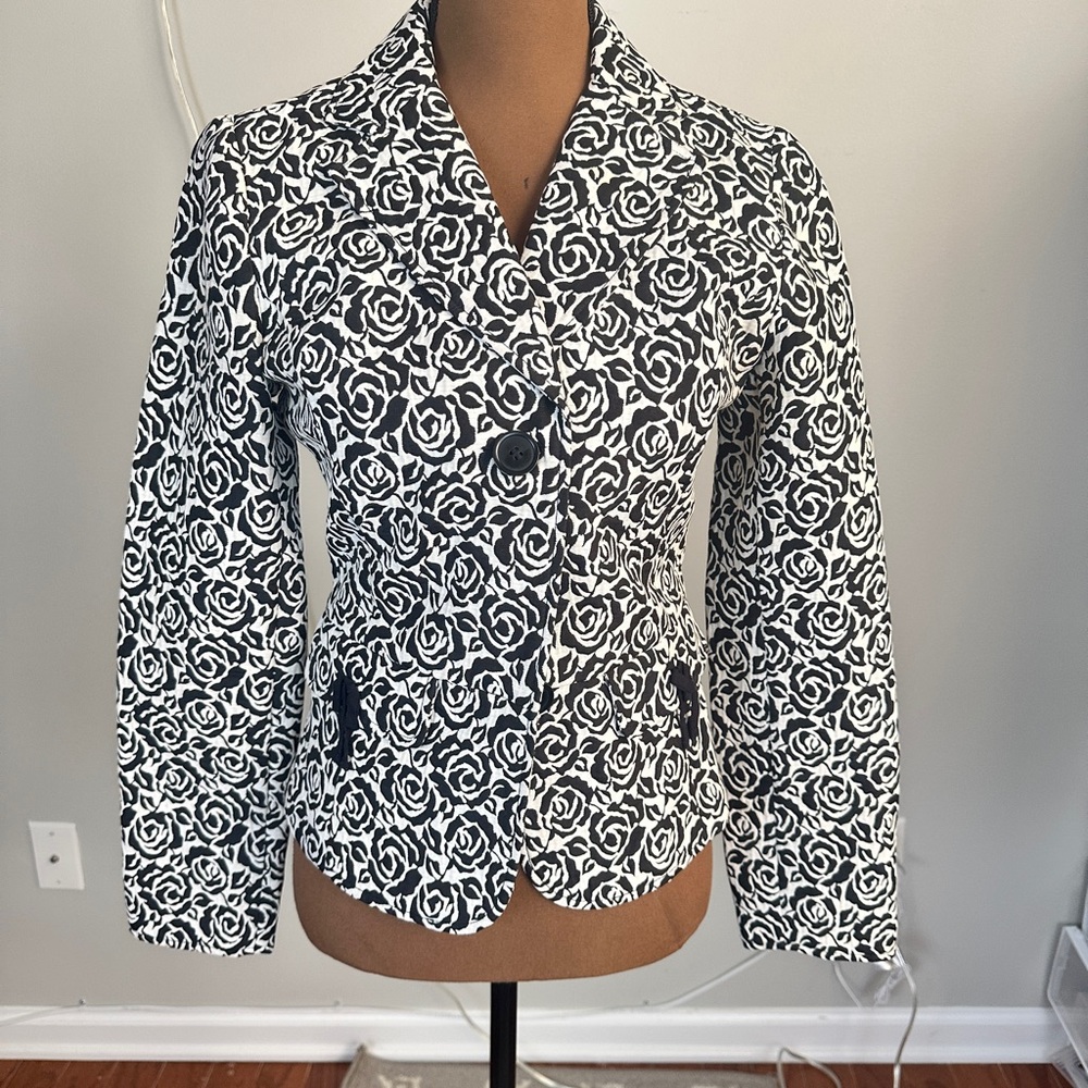 Stylish Black and White Women's Jacket